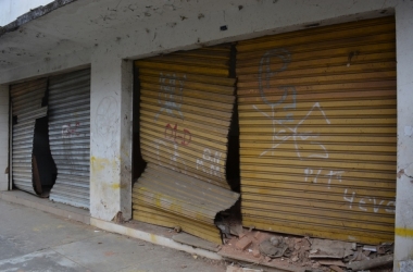 Imóveis foram interditados pela Defesa Civil e estão desocupados desde a tragédia de 2011 (Fotos: Henrique Pinheiro)
