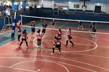aça disputada no Sul do Brasil é mais um desafio para atletas friburguenses de voleibol