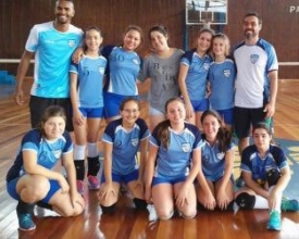 ​Voleibol feminino Sub-13 do NFCC segue invicto no campeonato regional