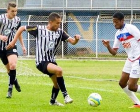 Devolvido pelo Macaé, Caíque deve disputar Copa Rio pelo Friburguense