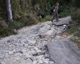 Trilheiros pedem socorro: Pico do Caledônia está abandonado