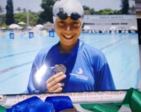 Atleta de Nova Friburgo é prata e bronze no Sudeste de Natação