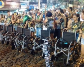 Grupo de Friburgo bate recorde com o maior cordão de anéis de latinhas do Brasil