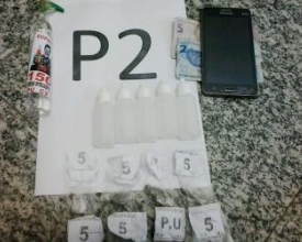 Jovem é apreendido com maconha e drogas sintéticas em Olaria