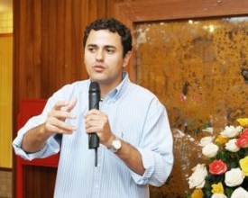 PSOL estadual aprova filiação de Glauber Braga