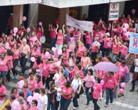 Amma abre Outubro Rosa com atividades na Estação Livre