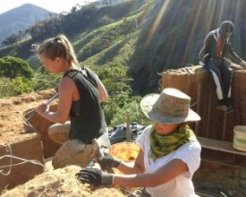 Fazenda em Cardinot investe em bioconstrução, orgânicos e energia limpa