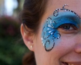 Pintura de corpo e acessórios são o que há de tendência para a folia de‭ ‬2016‭   ‬