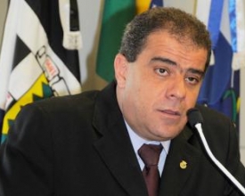 Vereador friburguense propõe voto de repúdio ao “não” de Glauber Braga