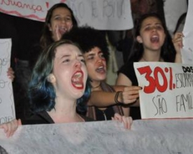 Mulheres pedem o fim da cultura do estupro em Nova Friburgo