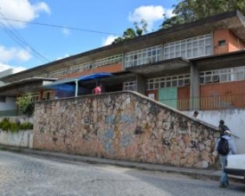 ​Aparelhos quebrados e burocracia atrasam exames na rede pública