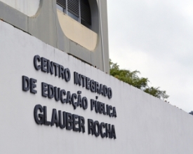 Defensoria quer que governo suspenda mudanças em escolas estaduais 