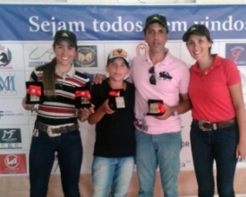 Equipe friburguense fatura competição de hipismo em Cordeiro