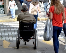 Acessibilidade: lei municipal pretende ampliar e regulamentar rampas na cidade