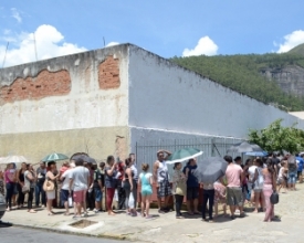 Confirmação de febre amarela em Friburgo lota postos de saúde