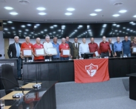 Personalidades do Friburgo F.C. recebem homenagens na Câmara Municipal