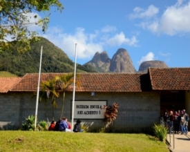 Prefeitura inaugura ginásio esportivo em tradicional colégio de Salinas
