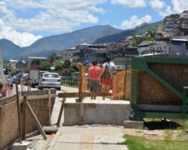 Pontes sobre o Rio Bengalas ainda sem data para serem entregues
