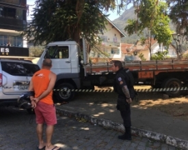 Acidente mata mulher em calçada no Cônego