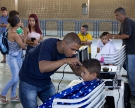 Cidade Solidária leva multidão ao campo do Pastão, em Conselheiro