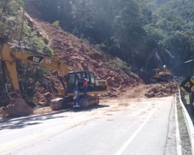Começa obra de desobstrução da RJ-116, na serra