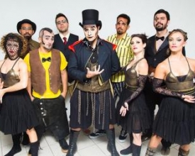 O Teatro Mágico se apresenta em Friburgo neste sábado