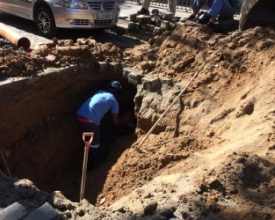 Buraco no Centro cresce para reparo