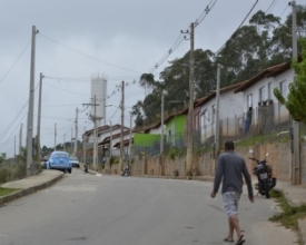 Parque das Flores: 30 meses de ocupação irregular