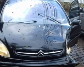 Acidente entre carro e caminhão deixa três feridos
