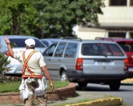 Agentes de trânsito vão ganhar gratificação por produtividade