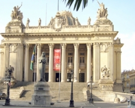 Estudante de Friburgo é eleita para o Parlamento Juvenil