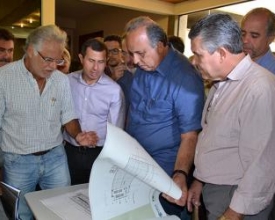Pezão confirma prazo de 18 meses para obras do Hospital do Câncer