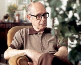Carlos Drummond de Andrade faria 117 anos nesta quinta