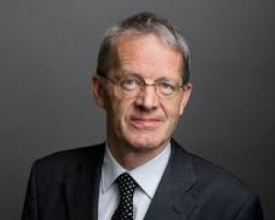 Professor da Universidade de Neuchâtel faz palestra em Friburgo