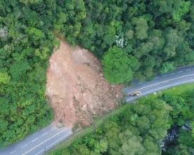 Desobstrução da RJ-116 precisa aguardar 24 horas sem chuva para começar
