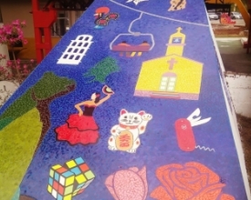 Mosaico dos colonizadores passa a decorar a Praça do Suspiro