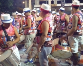 Bloco do Frizão é uma das atrações na abertura da folia friburguense