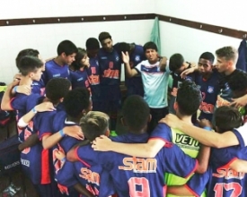 Sub-15 do Friburguese volta de Portugal com título da série prata