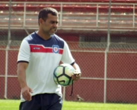 Frizão na reta final para estrear na Série B, no sábado