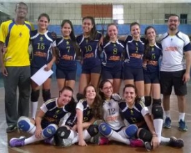 Após ano vitorioso, time de vôlei do Country prevê novos desafios em 2016
