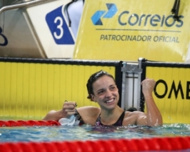 Jhennifer bate recorde no Maria Lenk e está entre cinco melhores nos 50m peito