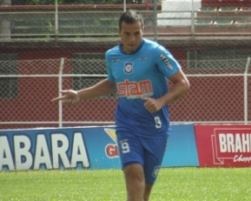 Frizão tenta se aproximar dos líderes da Série B no sábado