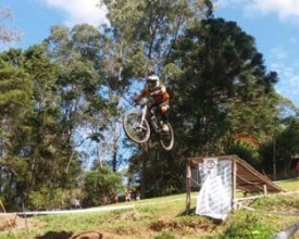 Baeta e equipe se destacam na etapa friburguense do Estadual de Downhill