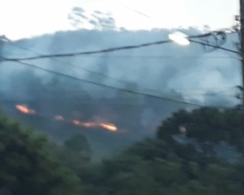 Antes da chuva, Incêndio em parque de Varginha assusta moradores