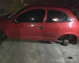 Pneus de carro furtados na UPA de Conselheiro