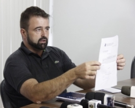 MP abre inquérito para apurar acúmulo de pastas por Huguenin