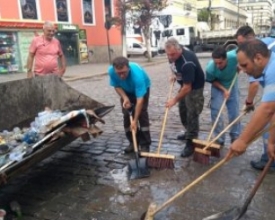 Carnaval gerou 120 caminhões de lixo no Centro de Friburgo
