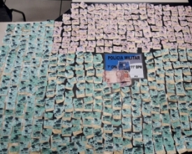 Jovem de 18 anos é presa com mais de R$ 9 mil em drogas
