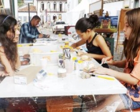 Friburguenses se mobilizam para campanha Arte Solidária "Cores para Mariana"
