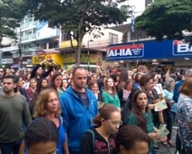 Professores da rede municipal decidem se continuam em greve